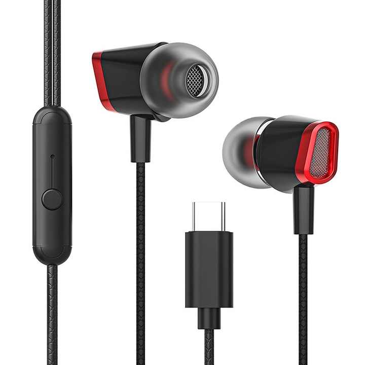 USB Type-C In-ear Wired Earphones with a Built-in High-definition Microphone: Clear Sound Quality and Noise-canceling Earplugs