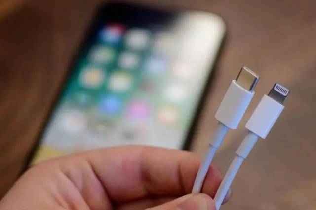 Why Apple wants to change USB to typec